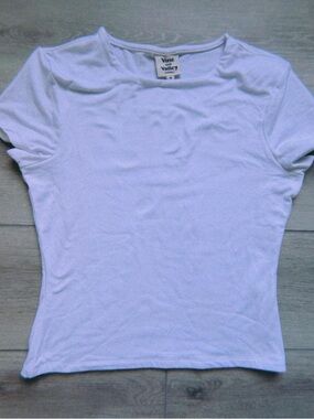 vine and valley essentials shirt